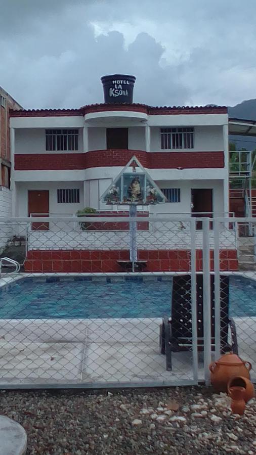 Hotel La Casona Chinácota エクステリア 写真