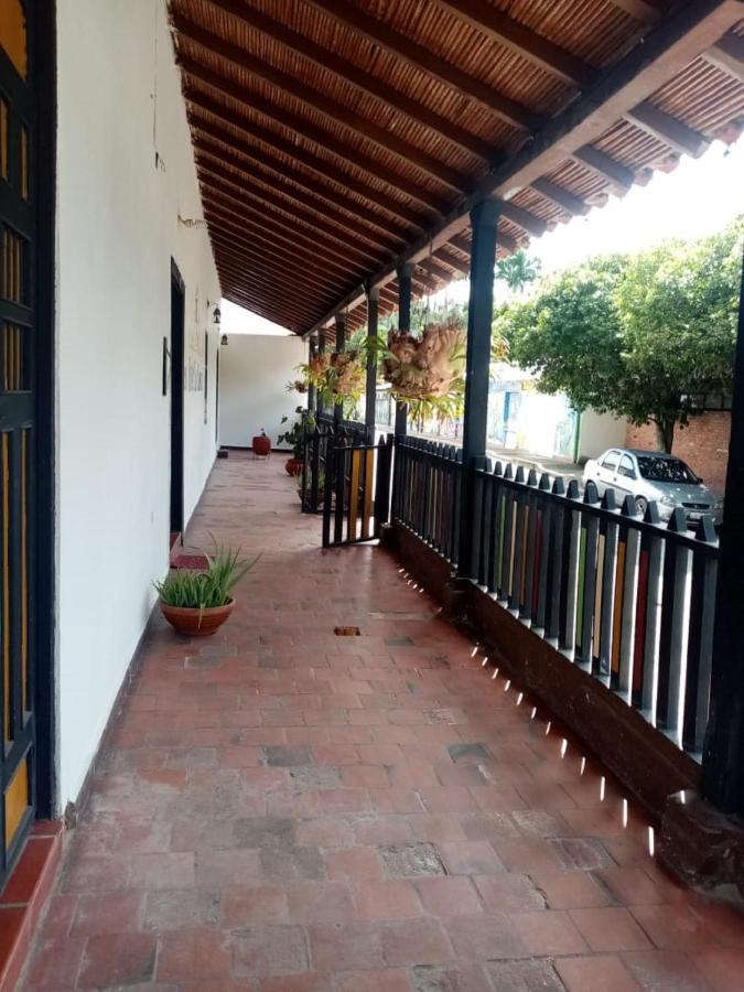 Hotel La Casona Chinácota エクステリア 写真