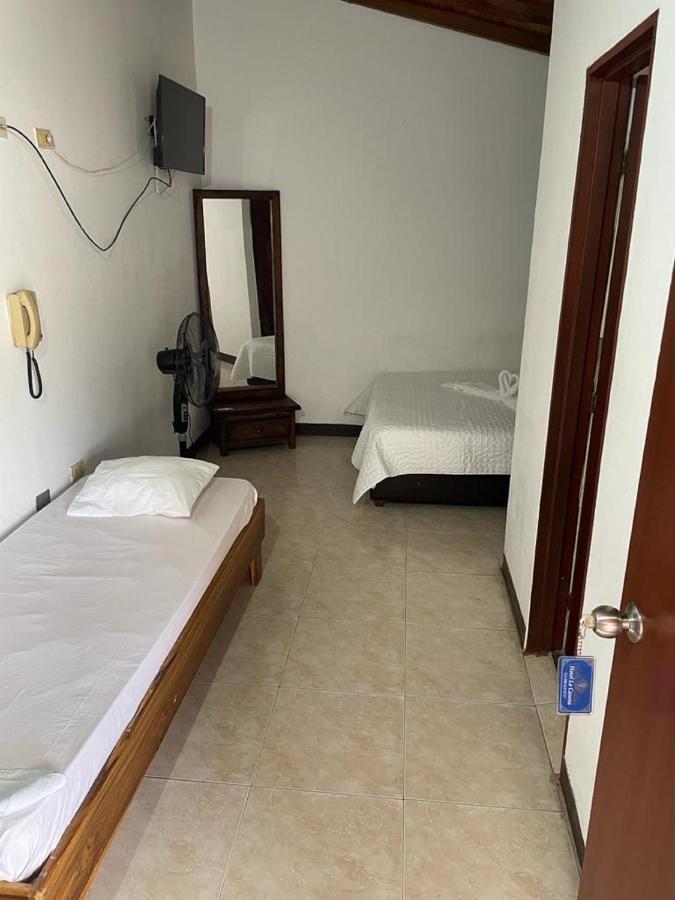 Hotel La Casona Chinácota エクステリア 写真
